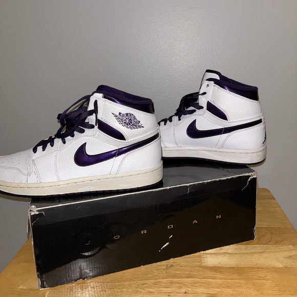 Nike Jordan 1 Grand Purple 2009 - Picture 2 of 8